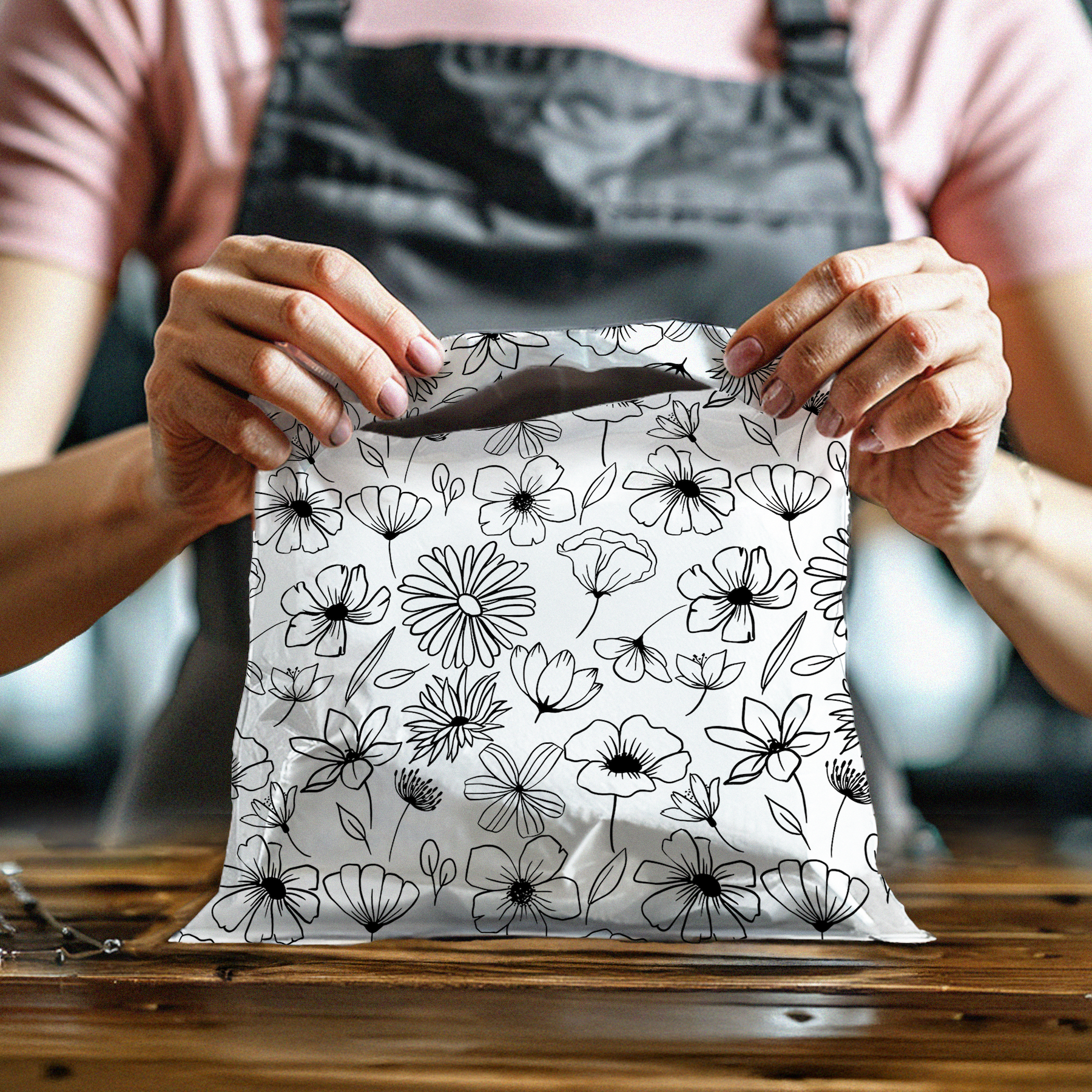 18x18 Black and White Floral Poly Mailers – Shipping Bags for Small Business